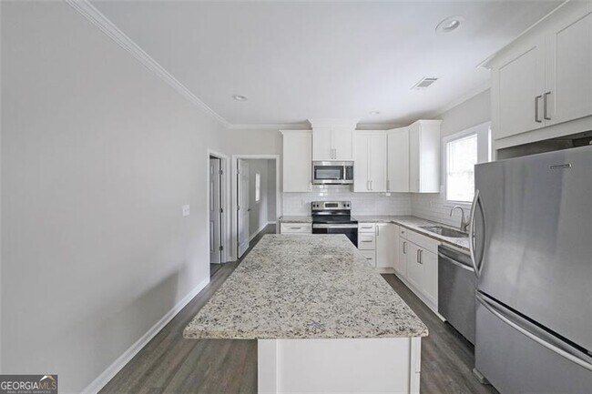 Building Photo - 983 Harwell St NW