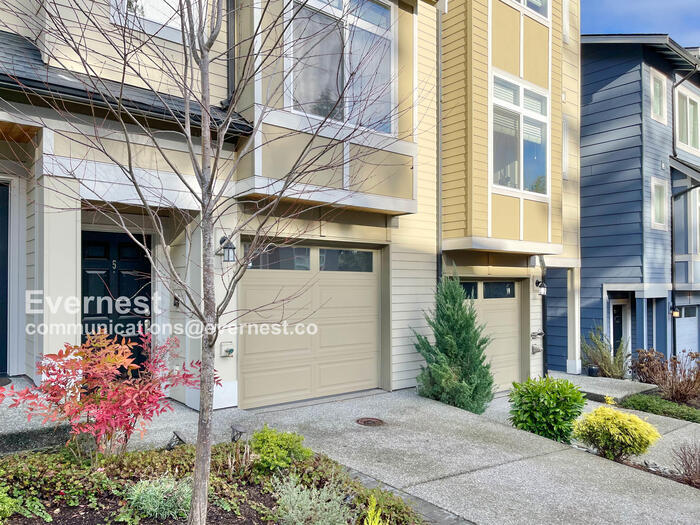 Building Photo - 19403 7th Ave W