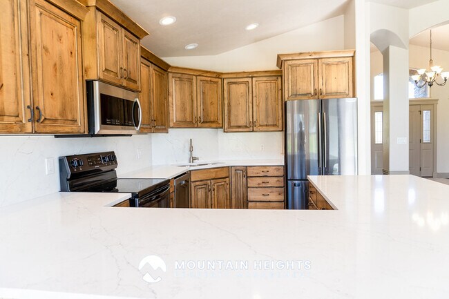 Building Photo - 4071 S Sandpiper Ln