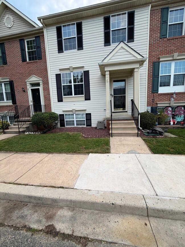 Building Photo - 79 Hickory Ln