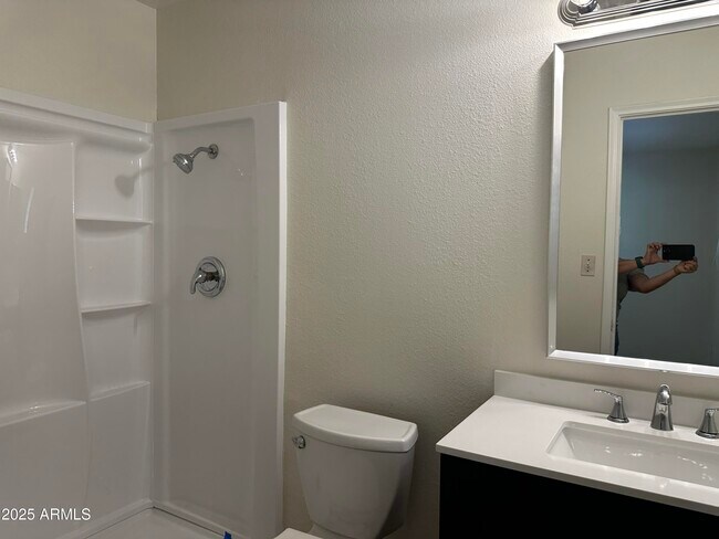 Building Photo - 2514 S Cottonwood Dr