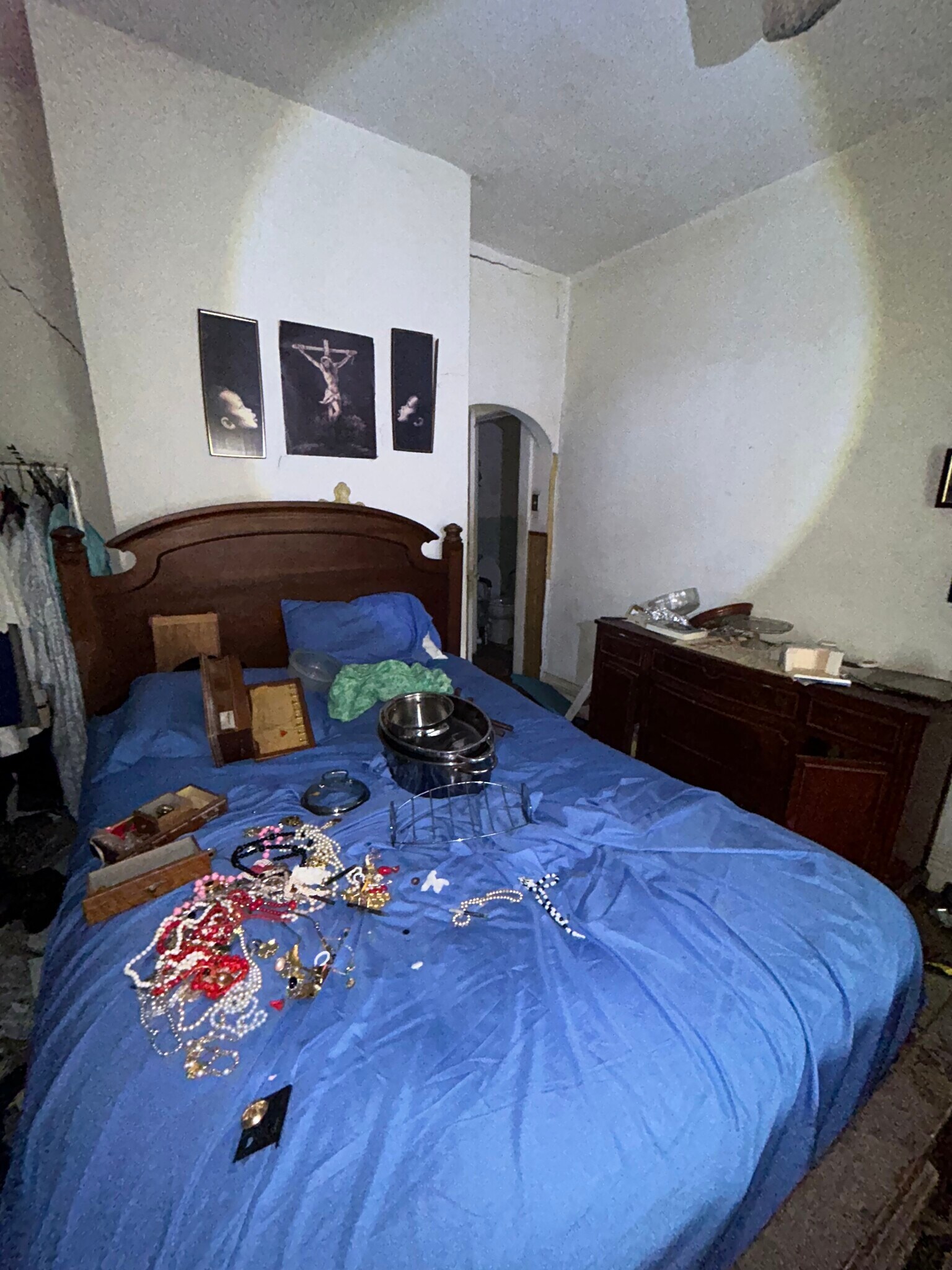 Building Photo - 3100 Bond Ave