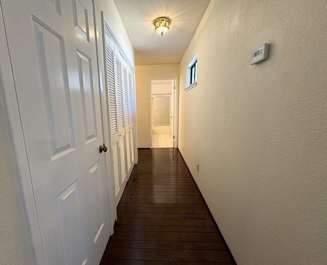Building Photo - Spacious 3BD/2BA Redwood City Home | Two L...