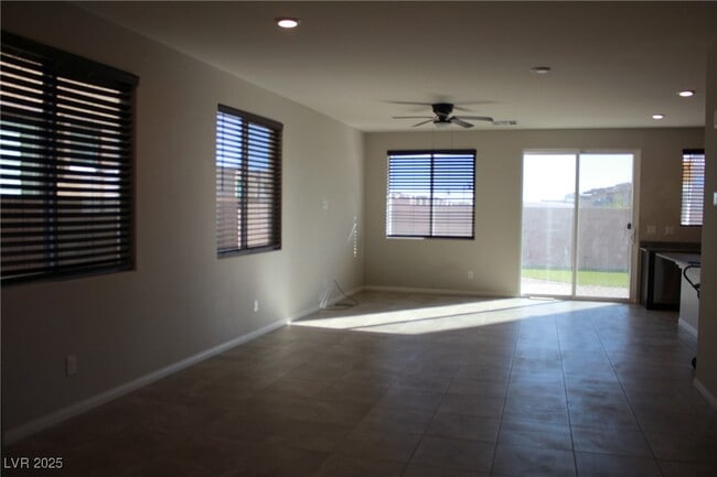 Building Photo - 7632 Bandon Cliffs St