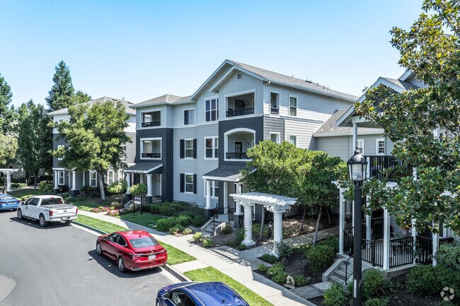 Exterior - Kensington Apartments