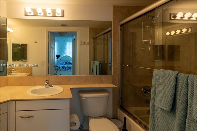 Building Photo - 2069 S Ocean Dr