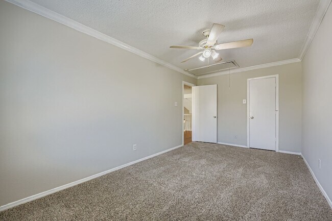 Building Photo - 1322 Jasmine Dr