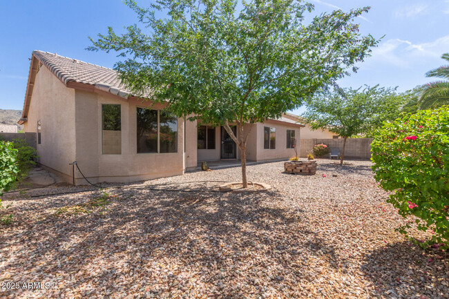 Building Photo - 1642 E Desert Ln