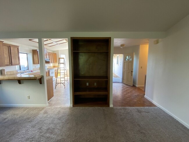 Building Photo - Cypress Hills Home