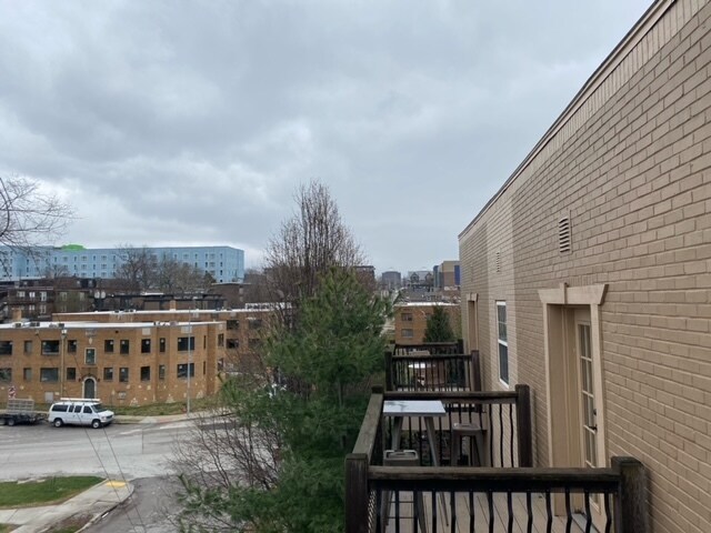 Building Photo - 1211 W 45th St