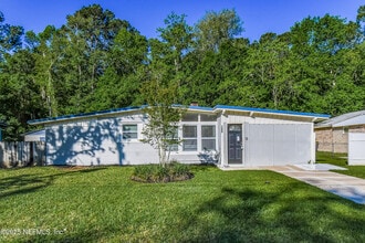 Building Photo - 780 Le Brun Dr