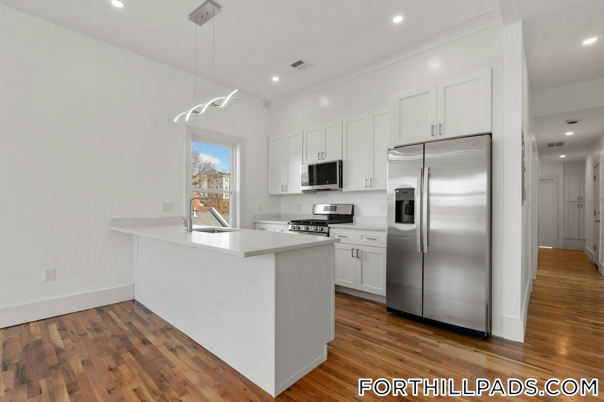 Building Photo - 120 Regent St