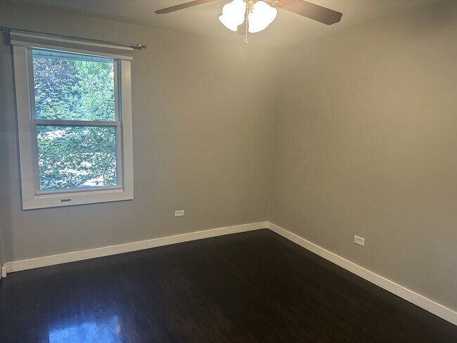 Building Photo - 812 Ridge Ave