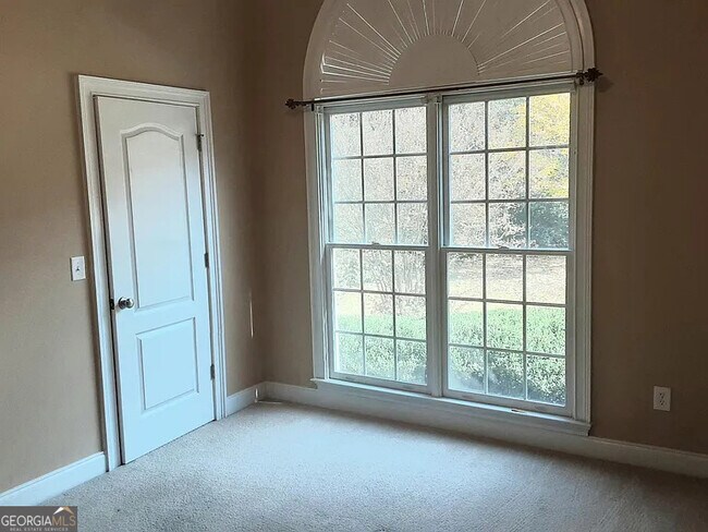 Building Photo - 1070 Camden Park Dr