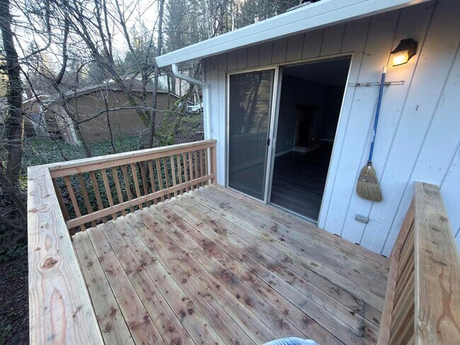 Building Photo - hune01