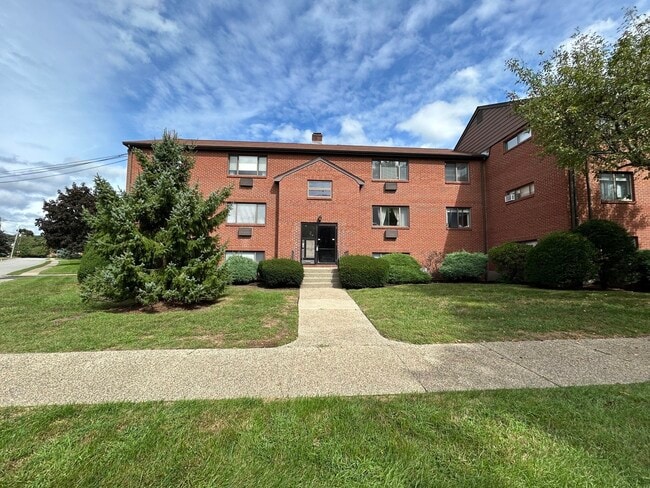 Building Photo - 56 Charlesbank Way