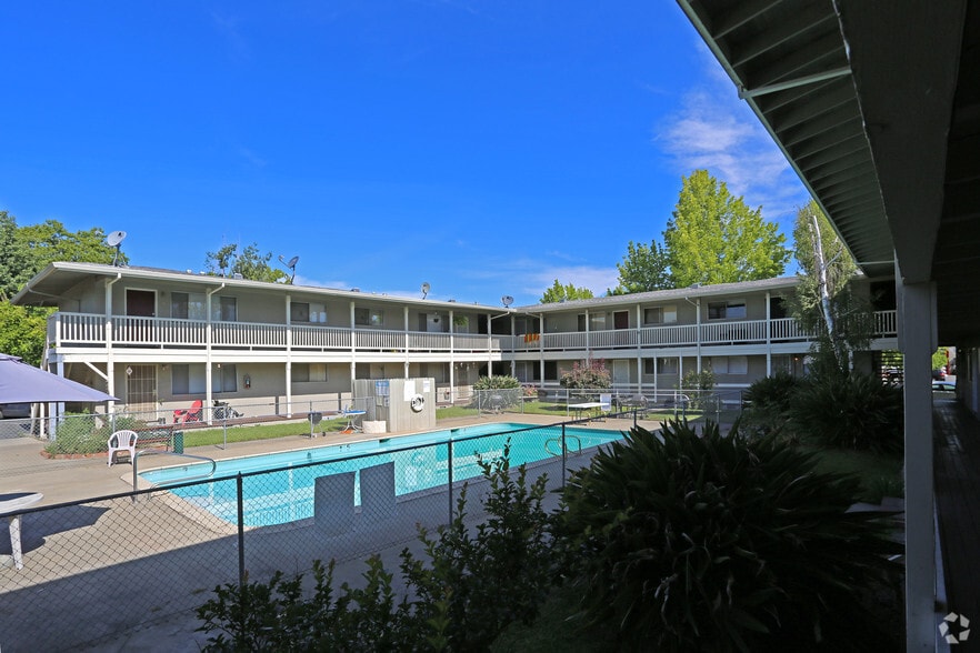 Primary Photo - Sunrise Apartments