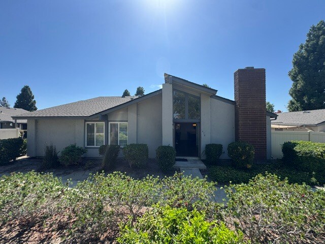 Building Photo - 670 Kumquat Way