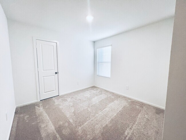 Building Photo - 3116 Twisted Myrtle Dr