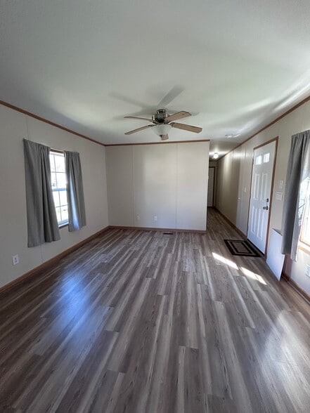 Building Photo - 4 Fawn Hl