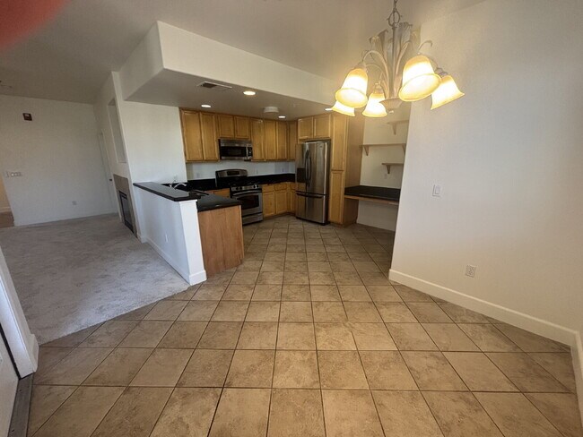 Building Photo - Beautiful 2 Bed, 2 Bath Apartment Home in The Phoenician – Resort-Style Living in Roseville!