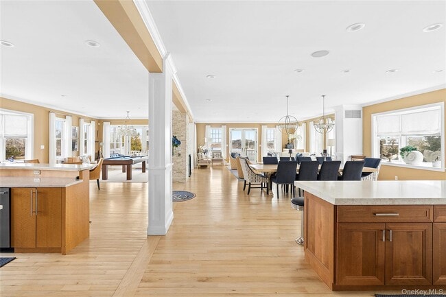 Building Photo - 176 Beach Ln