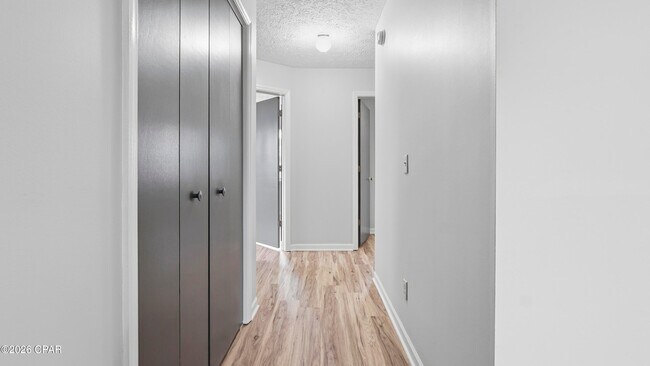 Building Photo - 7708 Shadow Bay Dr