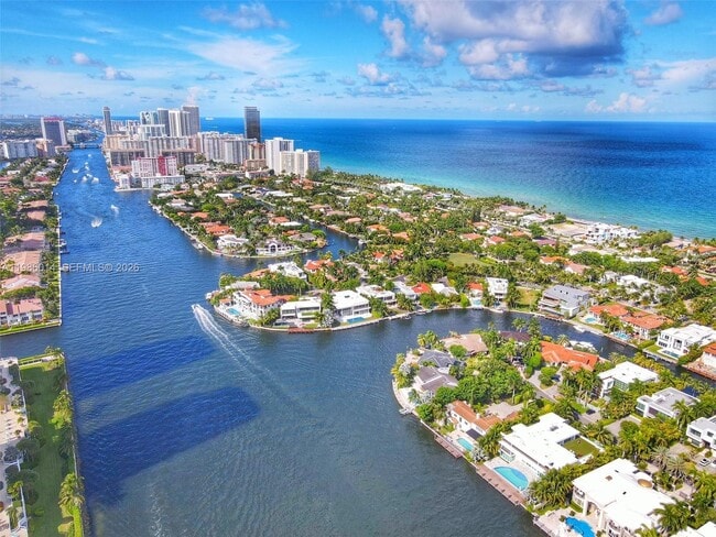 Building Photo - 20281 E Country Club Dr