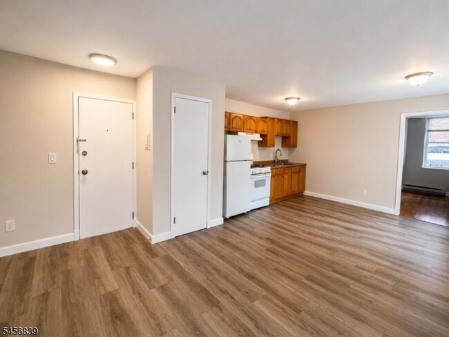 Building Photo - 39 Glenridge Ave