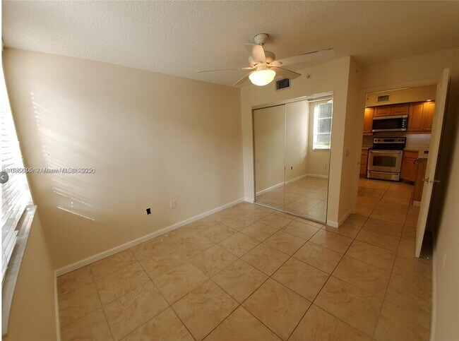 Building Photo - 4816 N State Rd 7
