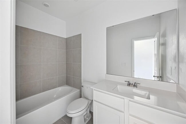 Building Photo - 3007 Maloof Dr