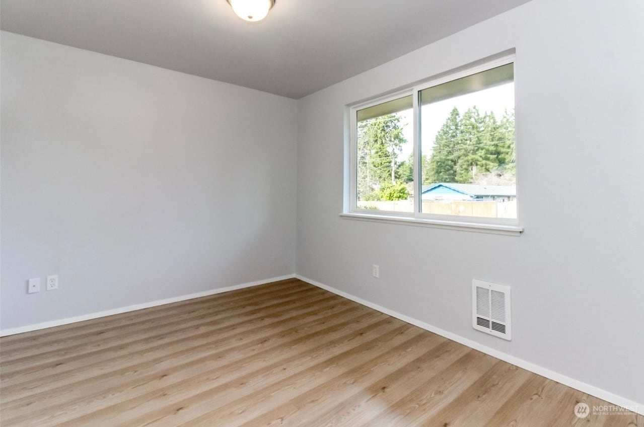 Building Photo - 10914 108th St SW