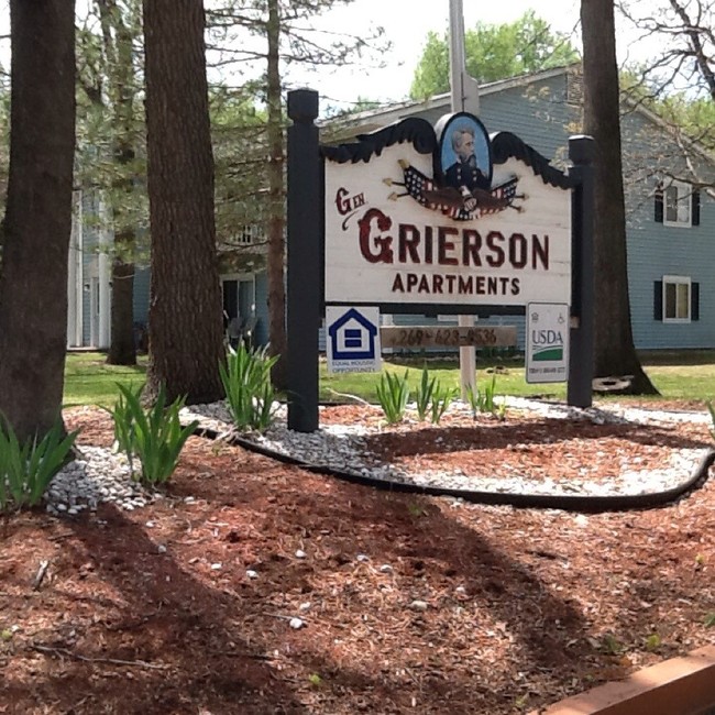 Primary Photo - Grierson Apartments