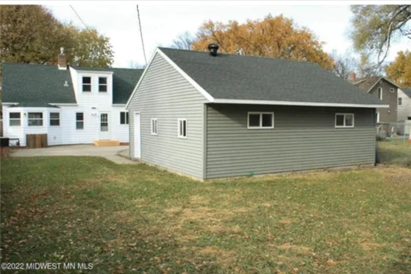 Building Photo - 1231 8th St N