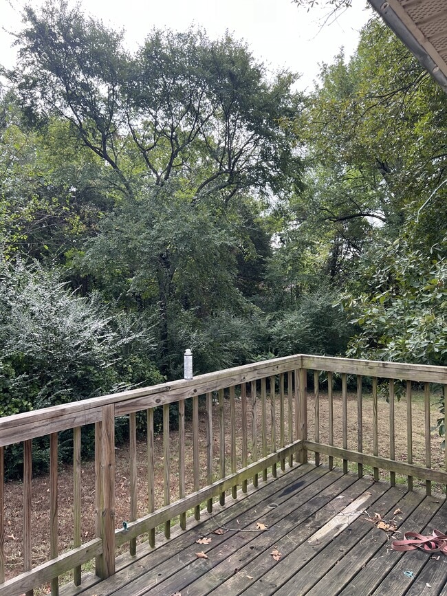 Building Photo - 539 Elm Ct