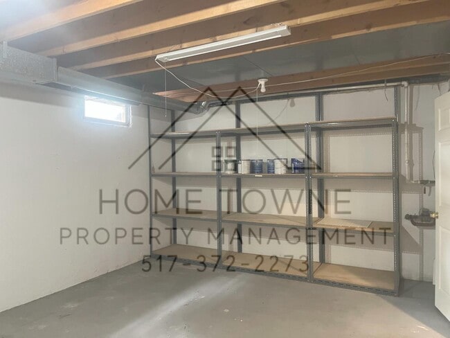 Building Photo - 5664 Woodstock Dr