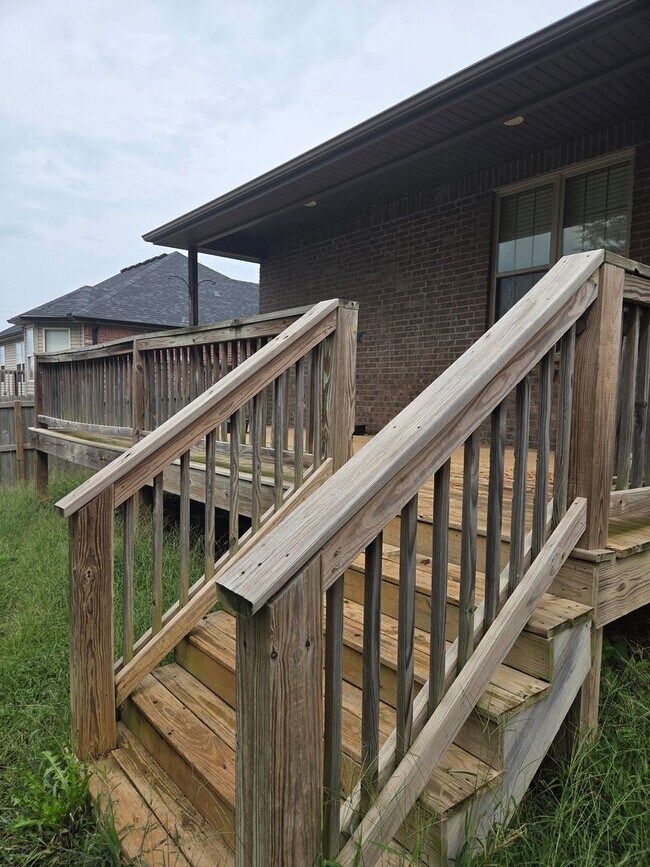 Building Photo - 2143 Sweetwater Ranch Ave