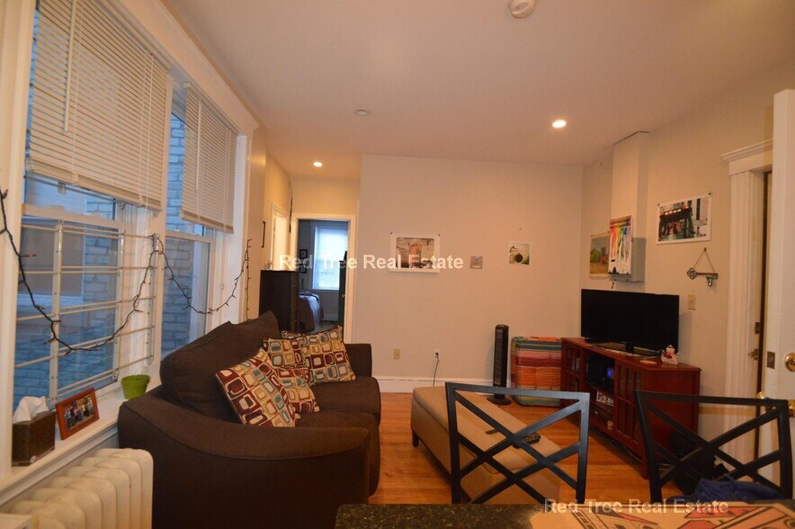 Building Photo - 110 Brainerd Rd