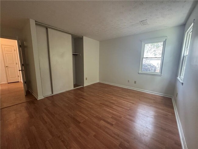 Building Photo - 2215 Laurel Mill Way