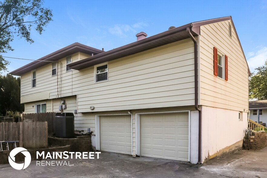 Building Photo - 7718 NE 54th St