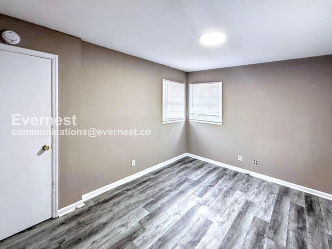 Building Photo - 920 80th St S