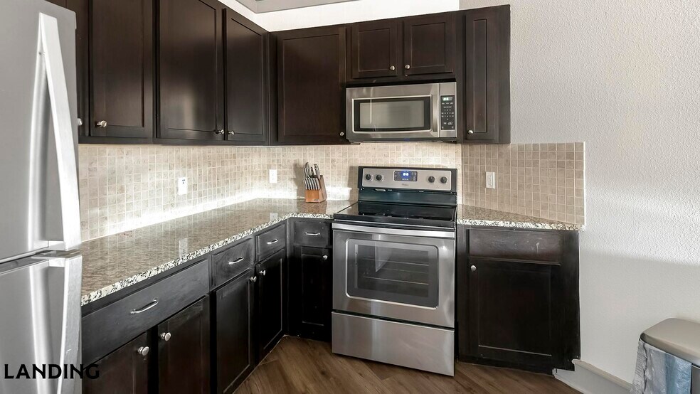 Building Photo - 18021 Kingsland Blvd