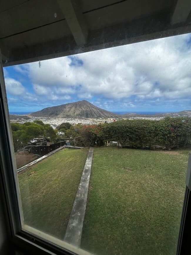 Building Photo - Available now -Mariner's Ridge 4 bedroom /...