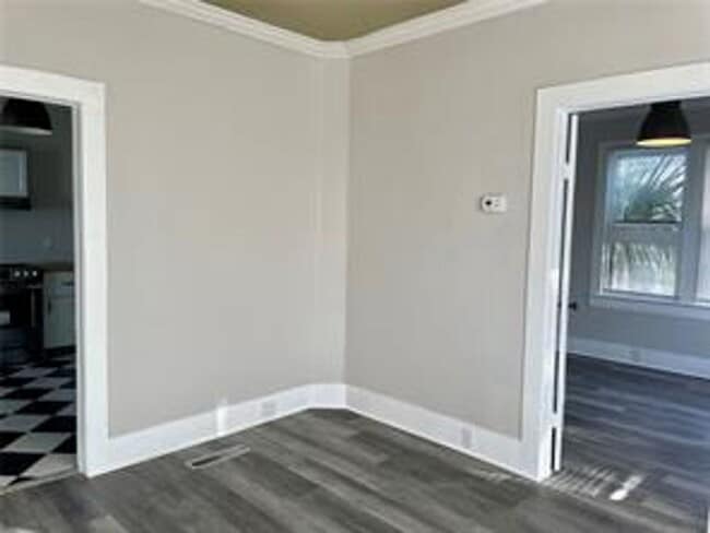 Building Photo - 2 Bedroom / 1 Bath Sanford Apartment Avail...