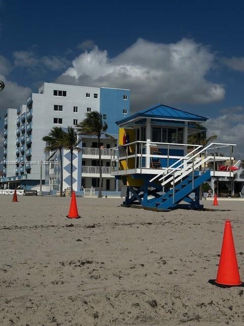 Building Photo - 320 S Surf Rd