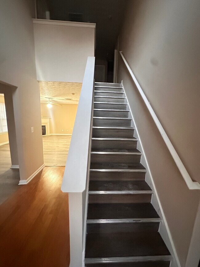 Building Photo - 164 Addy Ln