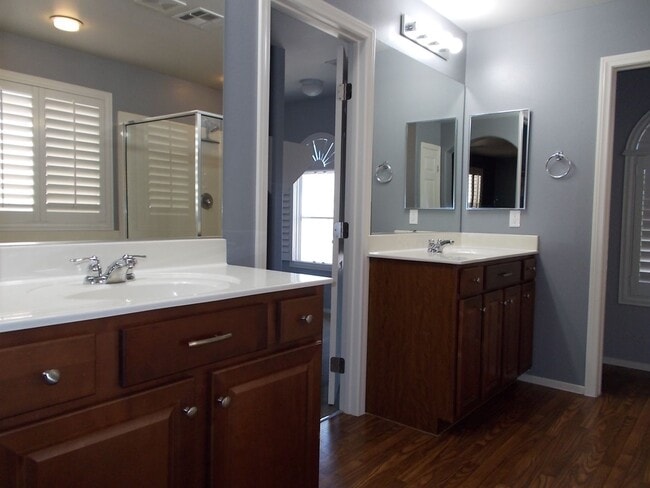 Building Photo - Spacious 3-Bedroom Cul-de-Sac Home in Prime Location