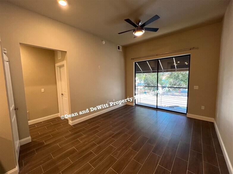 Building Photo - 2 Bed/2 Bath