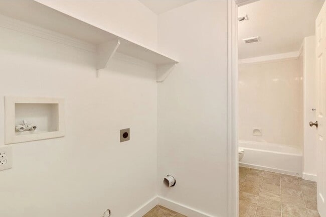 Building Photo - 1033 N 1010 W