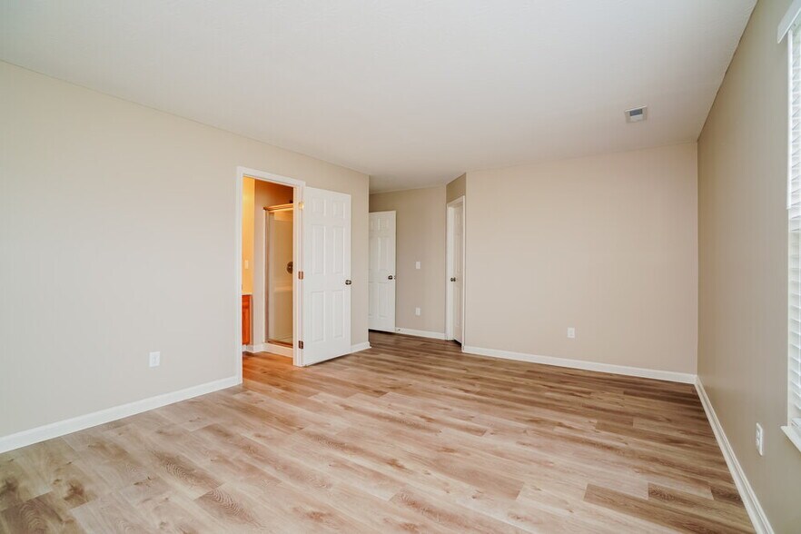 Building Photo - 1249 Candora St